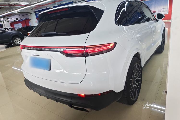 Used Porsche Cayenne 2019 Cayenne 3.0T Rear Right 45 Deg