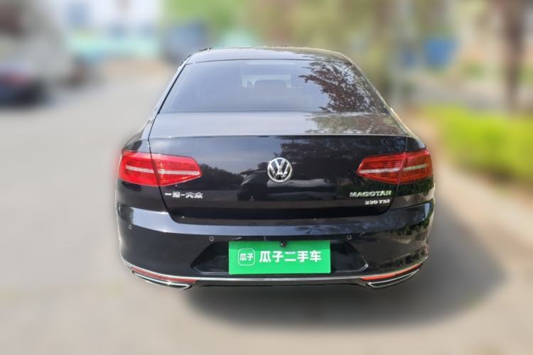 Used Volkswagen Magotan 2017 330TSI DSG Luxury Model Rear