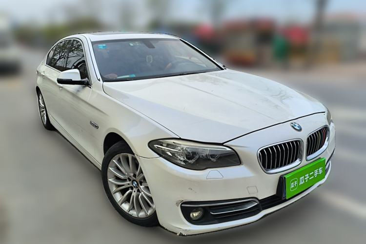 Used BMW 5 Series 2014 525Li Luxury Design Package Front Right 45 Deg