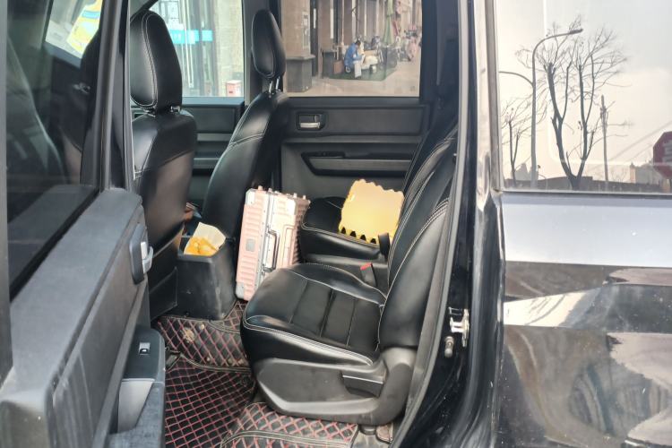 Used Wuling Hongguang PLUS 2019 1.5T Manual Comfort Version 7 Seats Left Rear Seat