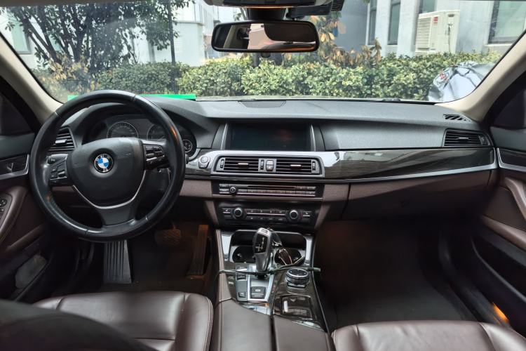 Used BMW 5 Series 2013 525Li Leading Model
