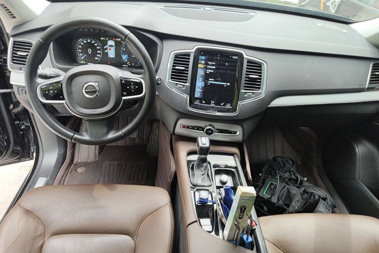 Used Volvo XC90 2019 T5 Zhiyi Edition 5-Seater China VI Standard
