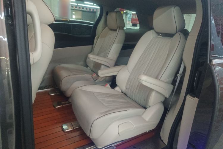 Used Buick GL8 2022 Land Business Class 652T Luxury Model
