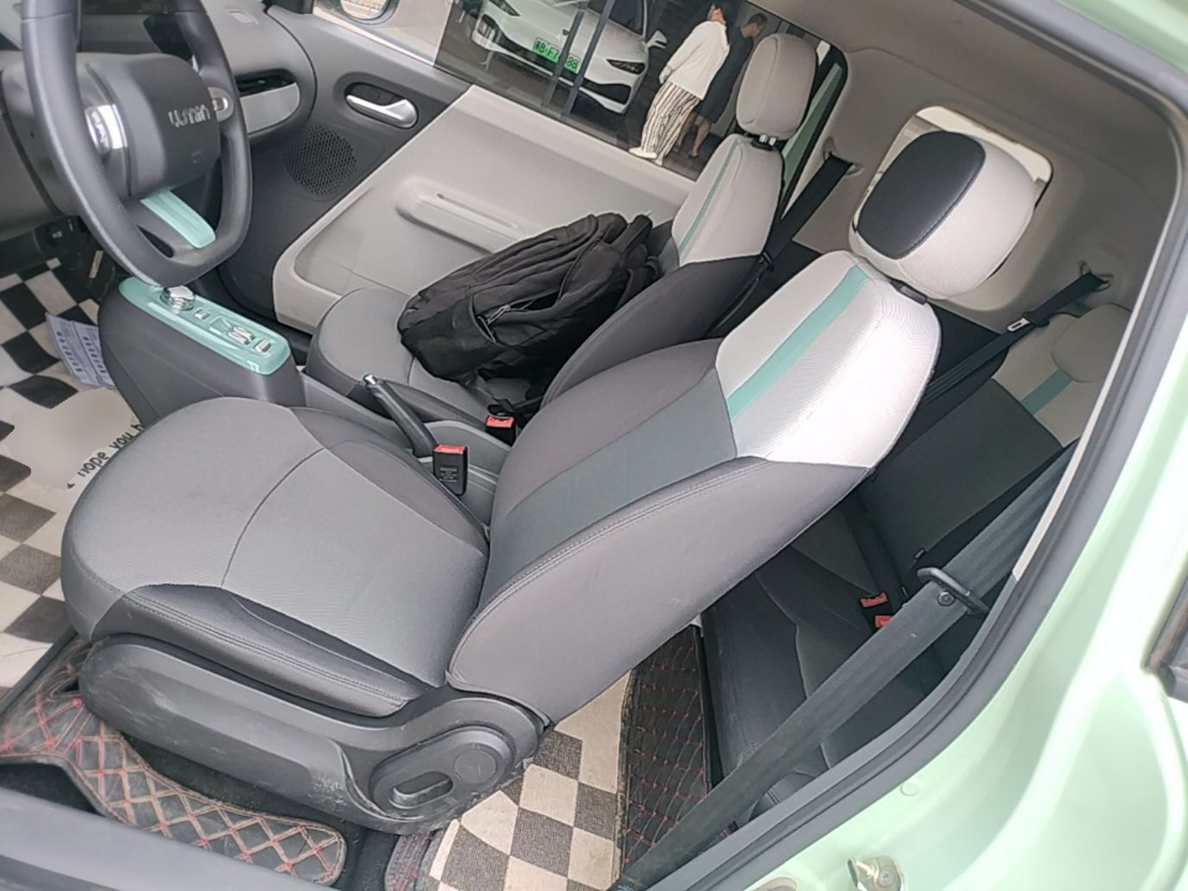 Interior delantero