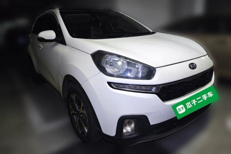 Used Kia KX3 2015 1.6L Automatic Two-Wheel Drive DLX Front Right 45 Deg
