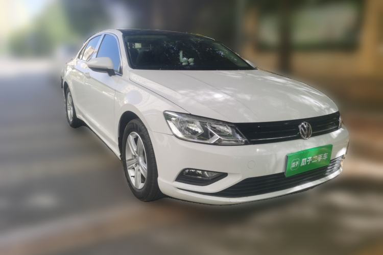 Used Volkswagen Lamando 2015 230TSI DSG Fashion Edition Front Right 45 Deg