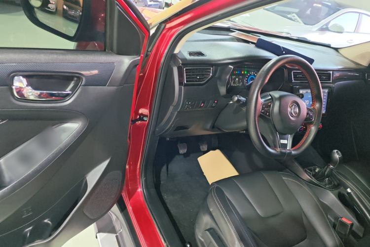 Used Dongfeng Fengon 580 2021 Revised ☆ Star Edition 1.8L Manual Elite Version Driver Seat