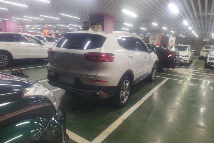 Used Haval H6 2017 Red Label 2.0T Automatic Two-Wheel Drive ZhiShang Model Rear Right 45 Deg