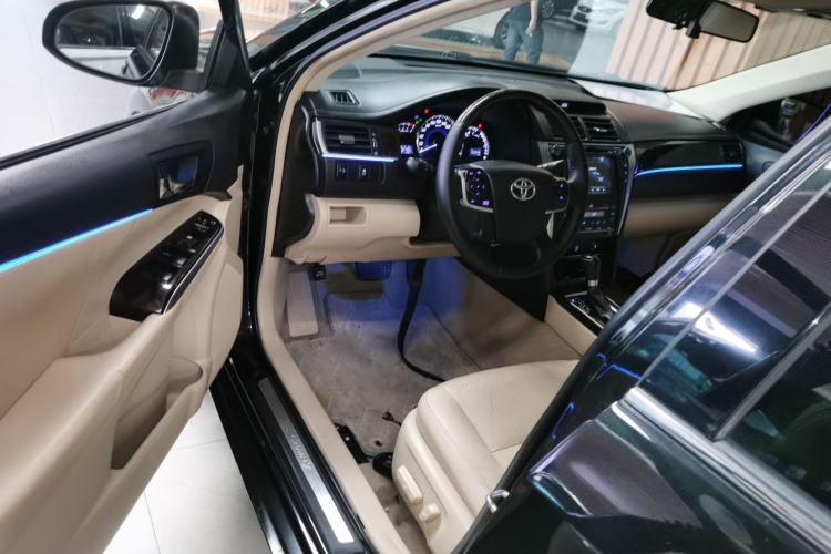 Used Toyota Camry 2016 2.0G 10th Anniversary Leading Edition Driver Seat