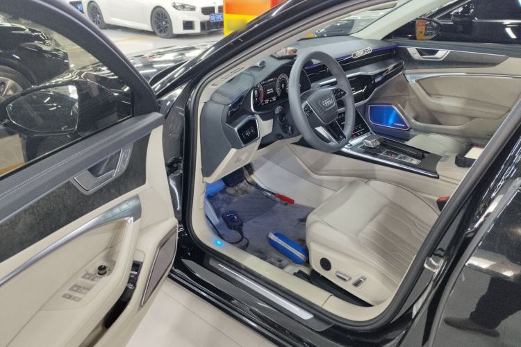 Used Audi A6L 2023 Updated 55 TFSI quattro Prestige Elegant Edition
