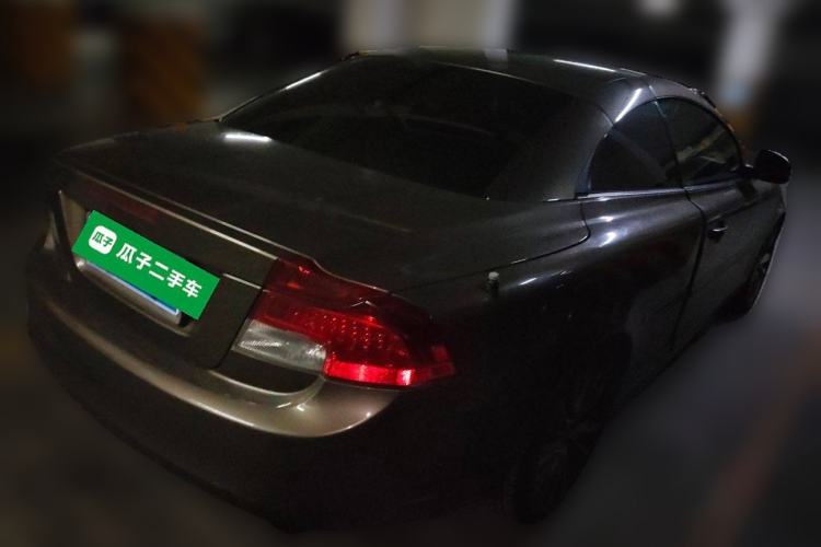 Used Volvo C70 2010 2.5T T5