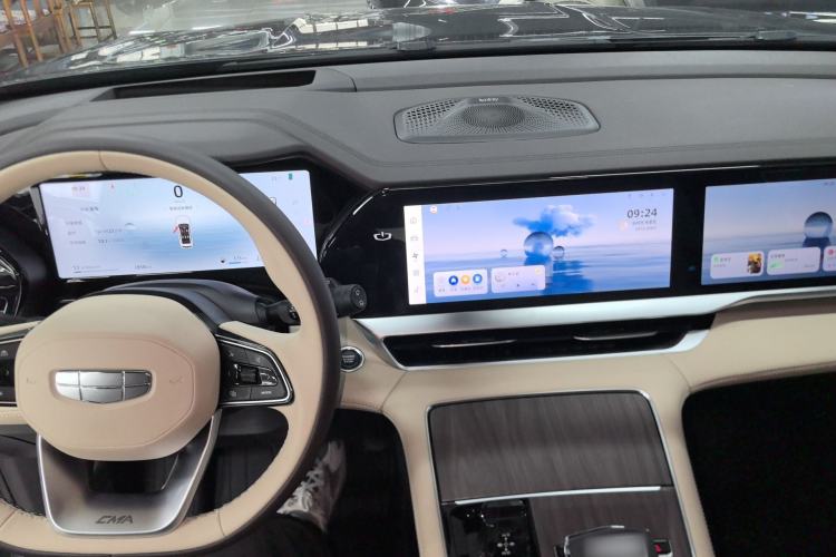 Used Geely Auto Monjaro L 2025 Dongfang Yao 2.0TD Automatic All-Wheel-Drive Wangyue Edition Center Console