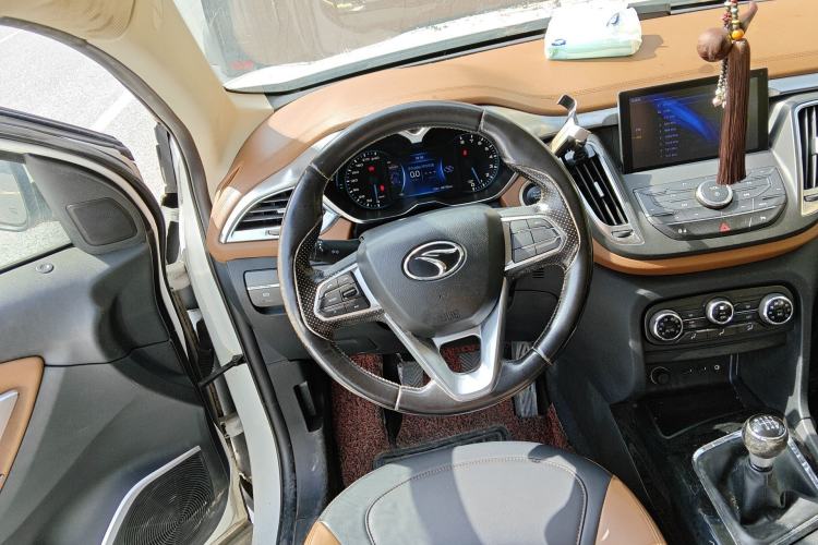 Used Soueast DX7 2015 1.5T Manual Luxury Model
