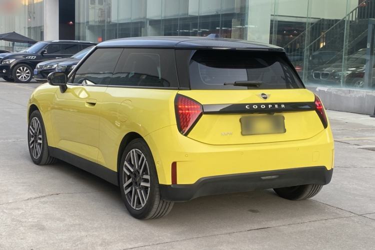 Used MINI Electric MINI COOPER 2024 456km COOPER E Classic Edition
