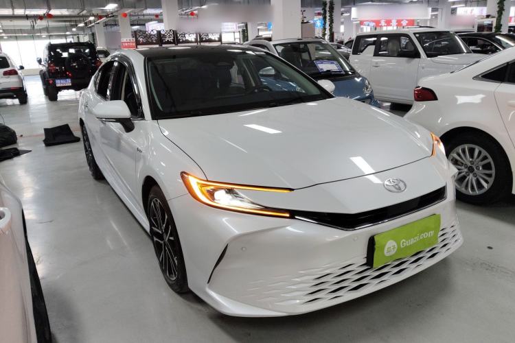 Used Toyota Camry 2024 Dual-Engine 2.5HG Prestige Edition