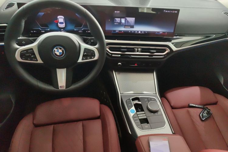 Used BMW i3 2023 eDrive 40 L Midnight Edition
