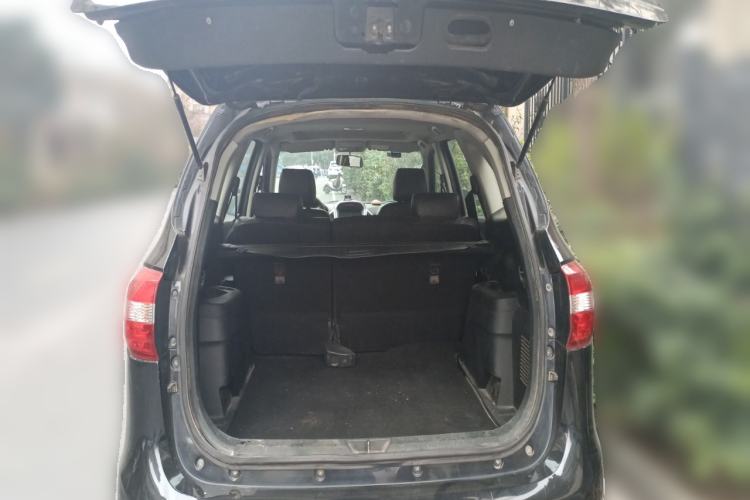 Used JMC Yusheng S350 2013 2.4T Automatic 4x4 Diesel Ultra-Luxury 5-Seater
