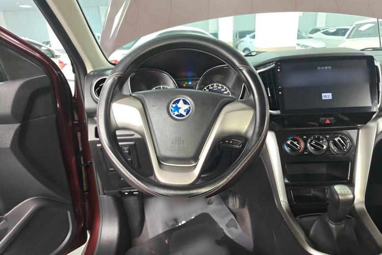 Used Venucia T70 2016 1.6L Manual Ruixing Edition
