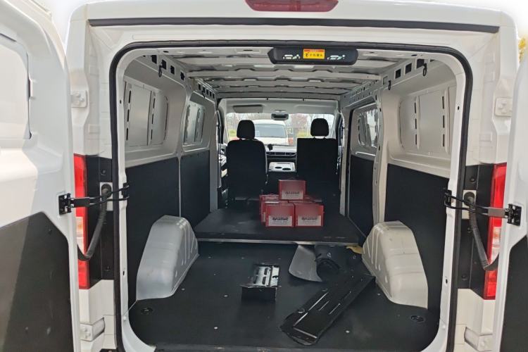 Used CHANGAN KUAYUE Starlight EV 2025 Model 3-Passenger Van, 305 km, Smart Driving Edition Trunk