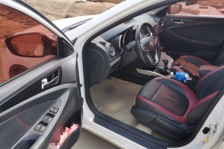 Used CHANGAN Eado 2015 1.6L Manual Junku Model China IV Standard Driver Seat