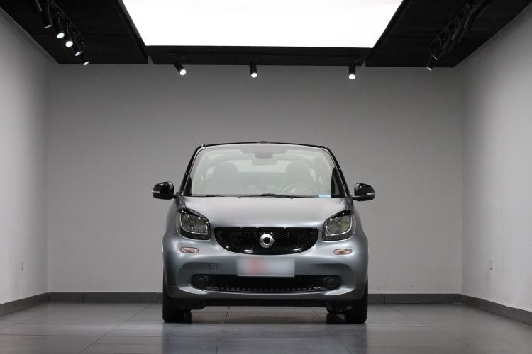 Used smart fortwo 2018 1.0L 52kW Convertible Passion Edition China V Standard
