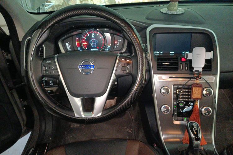 Used Volvo XC60 2016 T5 Smart Version Steering Wheel