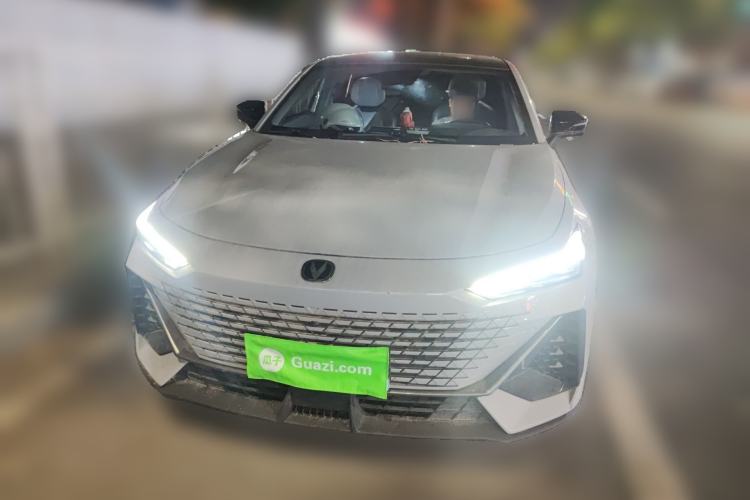 Used CHANGAN UNI-V 2022 1.5T Prestige Version Front