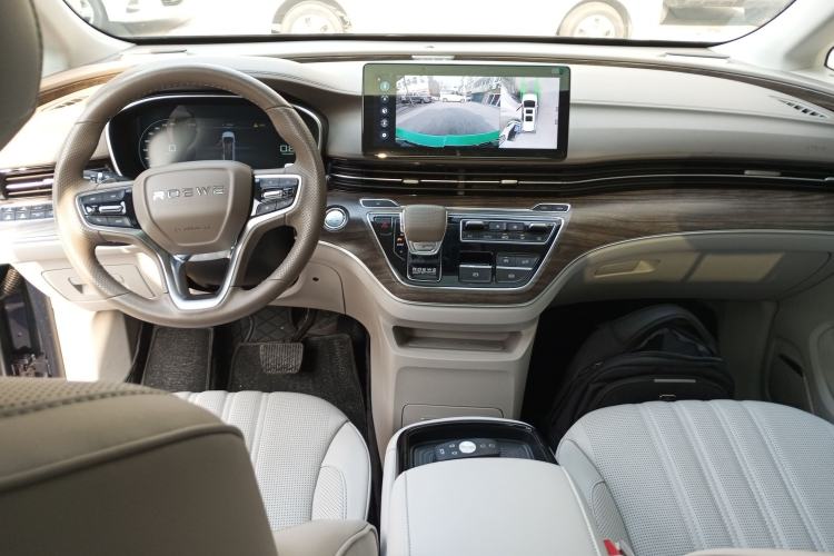 Used Roewe iMAX8 2023 400TGI Comfort Edition