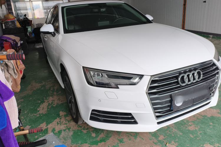 Used Audi A4L 2018 30th Anniversary Edition 40 TFSI Trendy Model Front Right 45 Deg