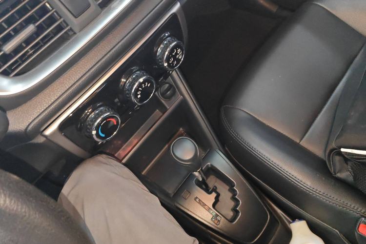 Used Toyota YARiS L Zhi Xuan 2020 X-Trail X 1.5L CVT Leading Edition Gear Lever