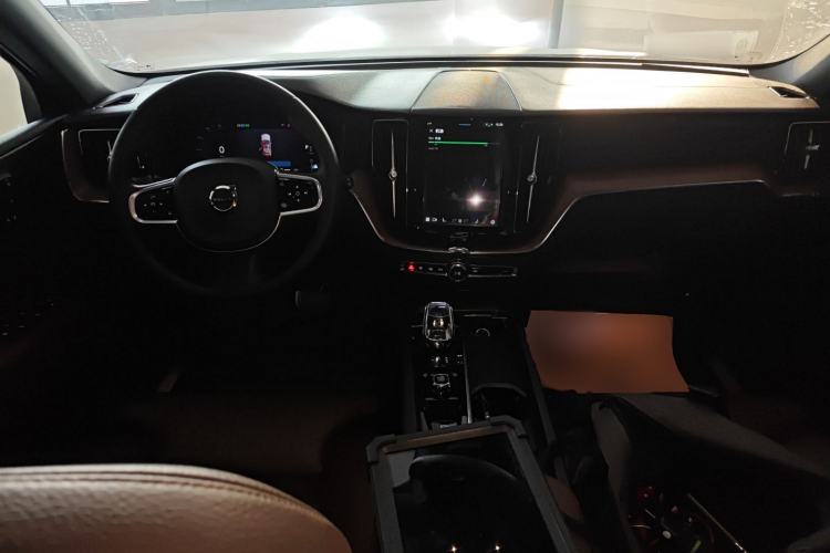 Used Volvo XC60 2024 B5 4x4 Smart Luxury Edition