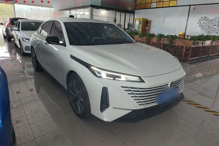 Used CHANGAN Eado DD 2023 Blue Whale NE 1.5T GDI DCT Luxury Edition Exterior 2