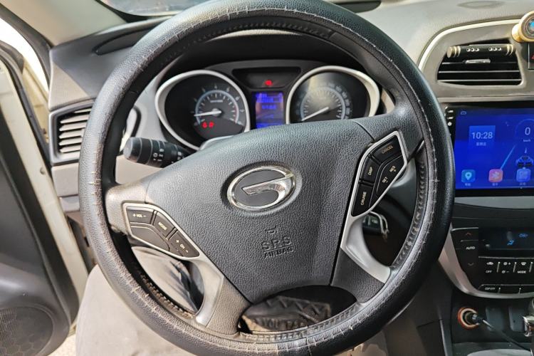 Used GAC Trumpchi GS5 2014 2.0L Automatic Two-Wheel Drive Deluxe Edition Steering Wheel