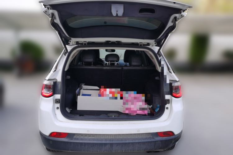 Used Jeep Compass 2017 200T Automatic Family Edition Trunk