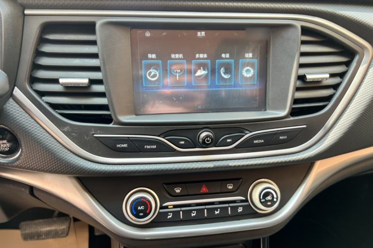 Used Land X2 2017 1.6L Automatic Sharp Edition