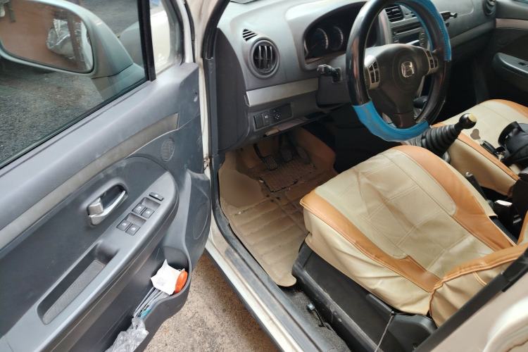 Used Suzuki Wagon R X5 2013 Revised Version 1.4L VVT Cruise Edition Driver Seat