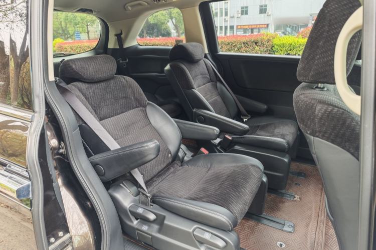 Used Honda Elysion 2016 2.4L Classic Edition Interior 7