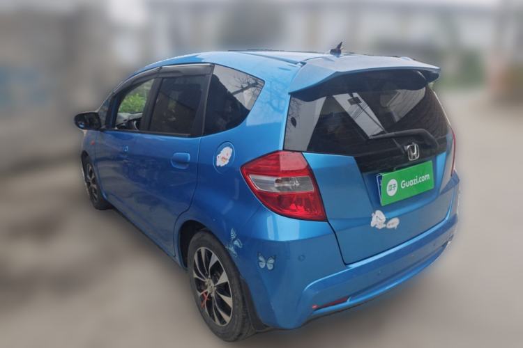 Used Honda Fit 2011 1.3L manual Comfort version
