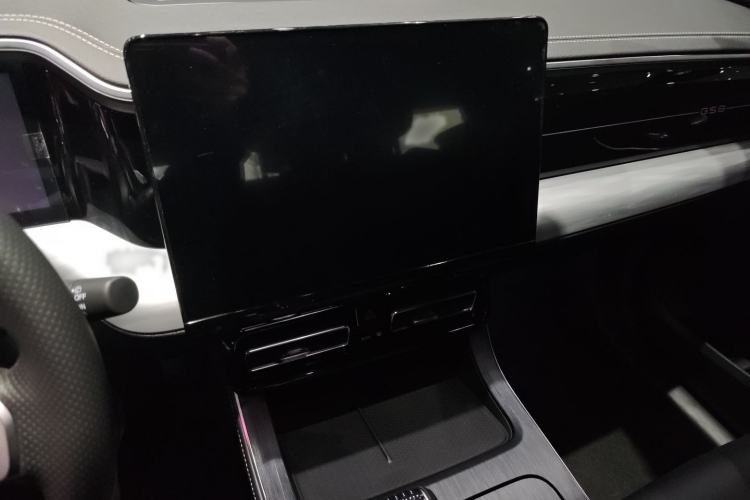 Used GAC Trumpchi GS8 2025 Linghang Series 2.0 TGDI Two-Wheel-Drive Luxury Edition 5 Seats