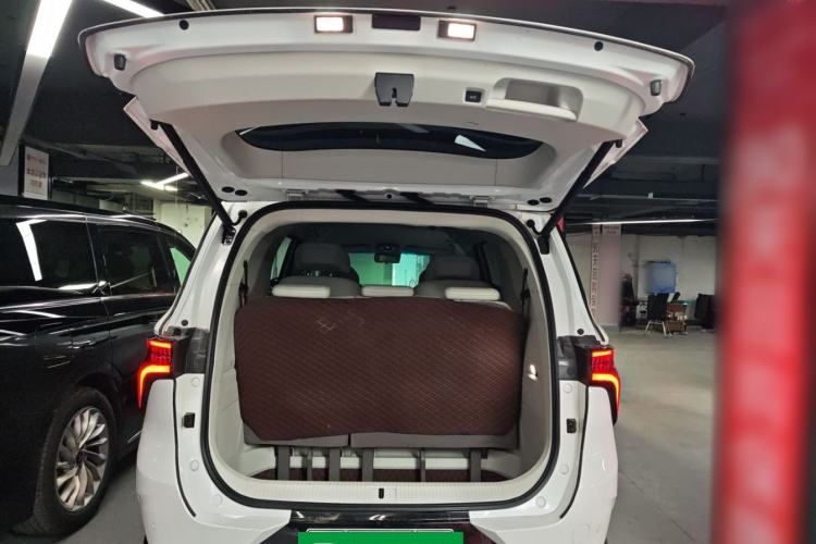 Used FORTHING Xinghai V9 2024 1.5TD 200km Chinese Knot Series Luxury Version
