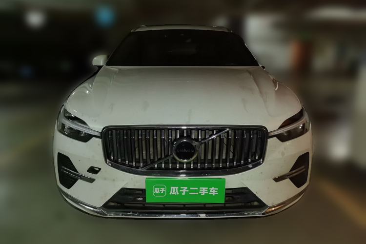 Used Volvo XC60 2024 B5 4x4 Smart Luxury Edition Front