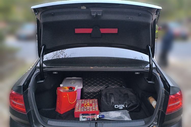 Used Volkswagen Magotan 2018 330TSI DSG Advanced Model Trunk