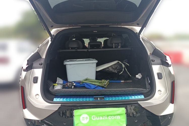 Used Lynk & Co 08 EM-P 2023 245km Ultra-Long Range Halo
