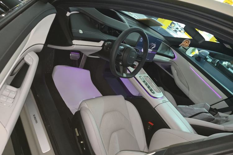 Used Xiaomi Auto SU7 2024 Four-Wheel Drive Ultra-Long Range Advanced Intelligent Driving Max Edition
