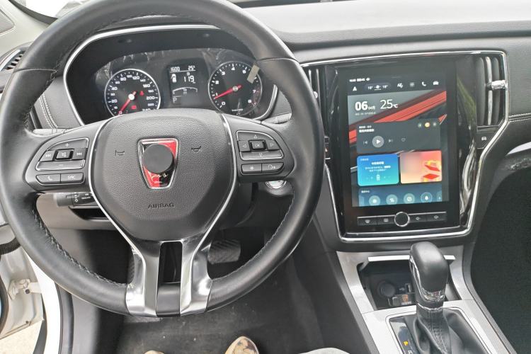 Used Roewe RX5 2019 20T Two-Wheel Drive Automatic Ali Smart Connectivity Platinum Edition Center Console