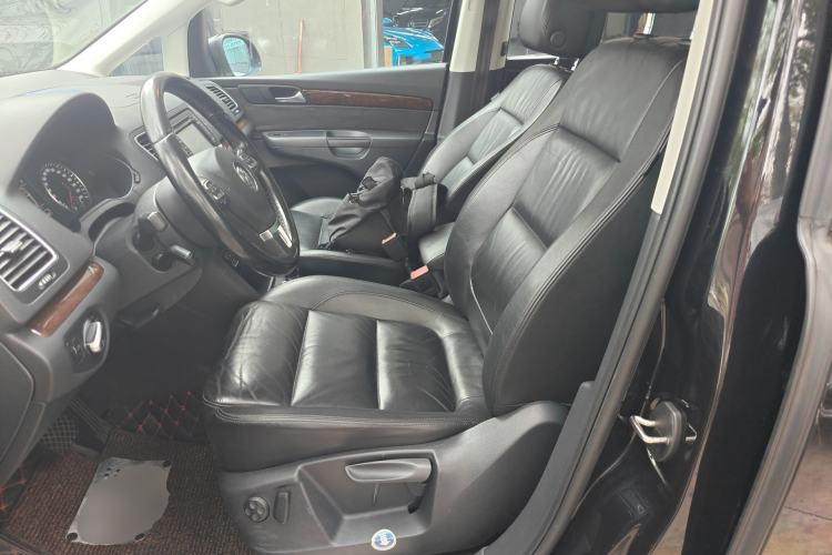 Used Volkswagen Sharan 2014 2.0 TSI Comfort Model
