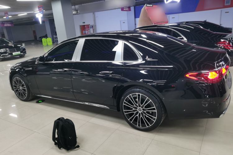 Used Mercedes-Benz E-Class 2025 Facelift E 300 L Premium Edition
