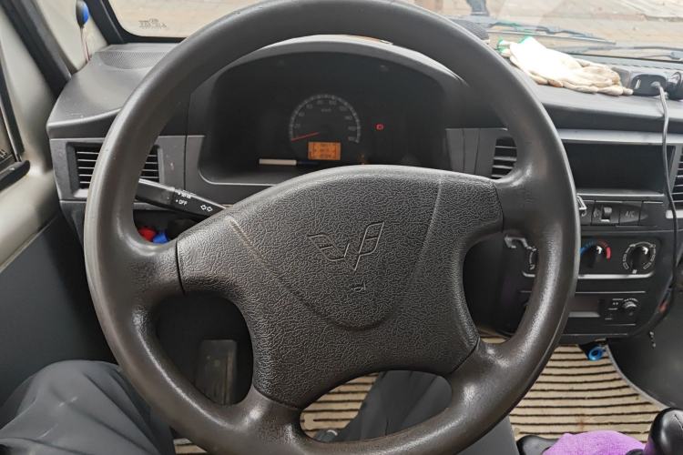 Used Wuling Zhiguang 2013 1.0L Base Version