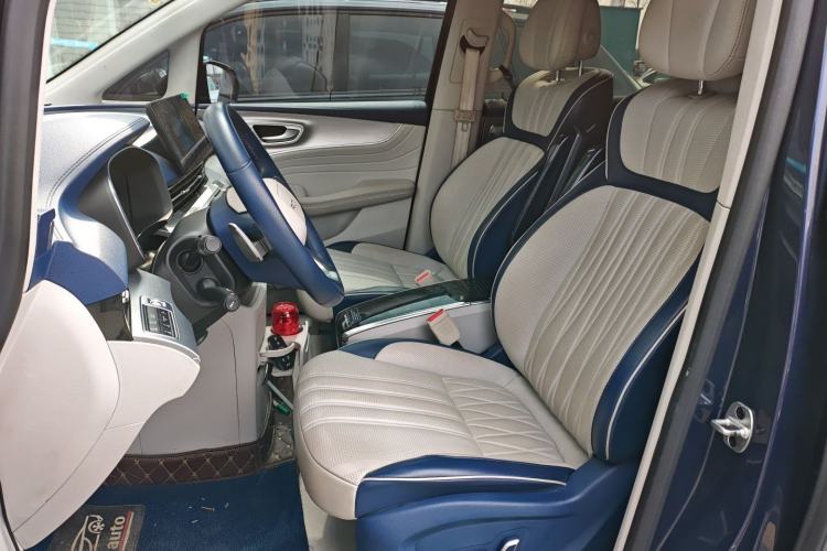 Used Roewe iMAX8 2021 400TGI Supreme Series Prestige Edition
