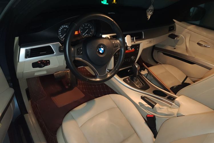 Used BMW 3 Series 2011 325i Convertible Coupe
